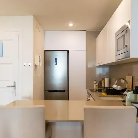 Apartment Cozy In Residential Center By Maison Pinata *