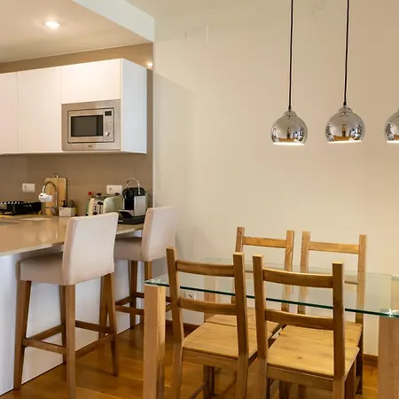 Appartamento Cozy In Residential Center By Maison Pinata
